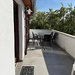 Veronica Apartment *